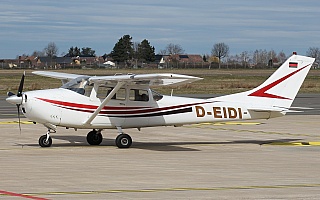 Bild: 20974 Fotograf: Frank Airline: Privat Flugzeugtype: Cessna 182F Skylane