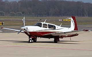 Bild: 20983 Fotograf: Frank Airline: Privat Flugzeugtype: Mooney M20R Ovation 2