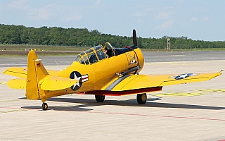 Bild: 21197 Fotograf: Frank Airline: Privat Flugzeugtype: CCF Harvard Mk.IV