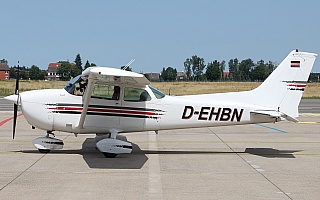 Bild: 21291 Fotograf: Frank Airline: Privat Flugzeugtype: Reims Aviation Reims-Cessna F172N Skyhawk II