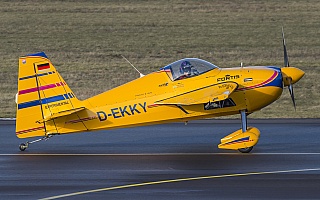 Bild: 21611 Fotograf: Uwe Bethke Airline: Privat Flugzeugtype: Stephens Akro Laser 230