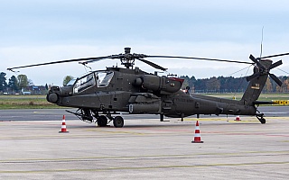 Bild: 23563 Fotograf: Uwe Bethke Airline: USA - Army Flugzeugtype: Boeing AH-64E Apache