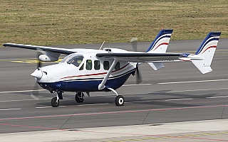 Bild: 22615 Fotograf: Uwe Bethke Airline: Privat Flugzeugtype: Reims Aviation Reims-Cessna FT337GP Super Skymaste