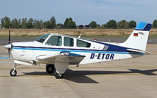 Bild: 26186 Fotograf: Frank Airline: Privat Flugzeugtype: Beechcraft F33A Bonanza