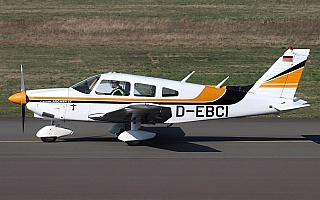 Bild: 25785 Fotograf: Yannick146 Airline: Privat Flugzeugtype: Piper PA-28-181 Archer II