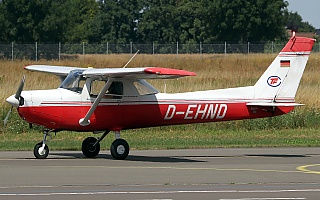 Bild: 26027 Fotograf: Frank Airline: TFC K&auml;ufer Flugzeugtype: Reims Aviation Reims-Cessna F152